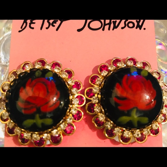 Onepair of Red rose clip on vintage Betsey Johnson earrings